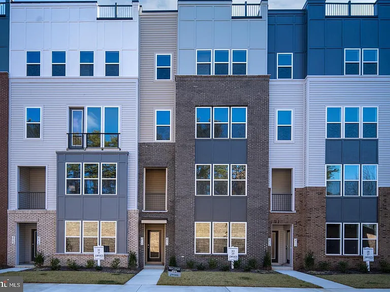 2536 Neabsco Common Pl — Photo 1