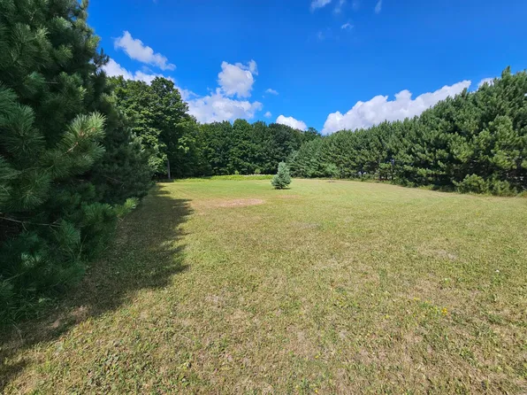 6749 Pierce Dr, Three Lakes, WI 54562