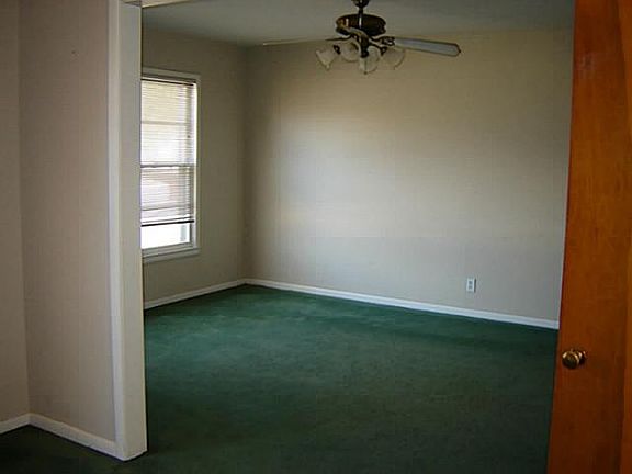 4th image of 310 Woodlawn Dr