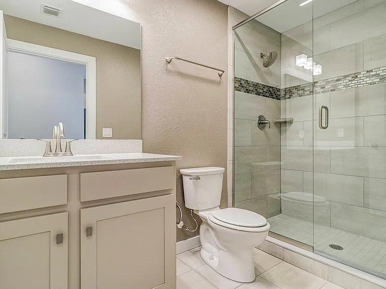 Upscale Palms Bathroom