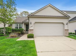 1205 Callaway Ct, Howell, MI 48843