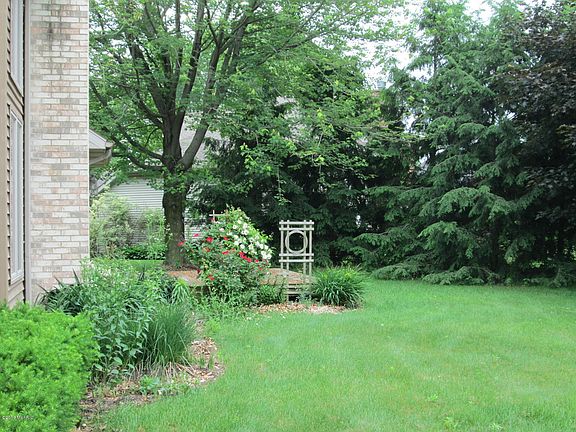 4th image of 4069 Kendall Dr