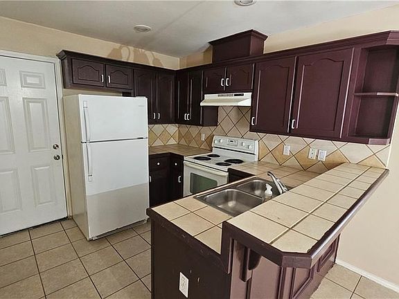 5th image of 2311 Moonlight Ln #2