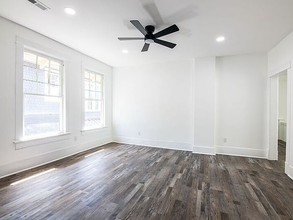 3rd image of 1003 28th Pl S APT B