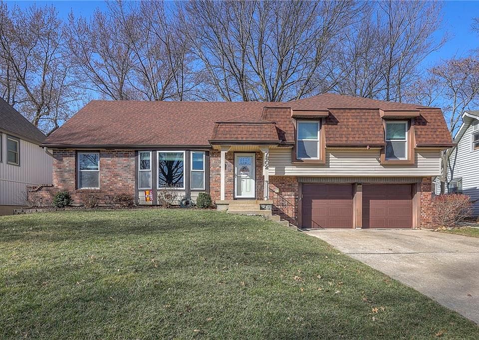 7802 Westgate Dr, Lenexa, KS 66216 | Zillow