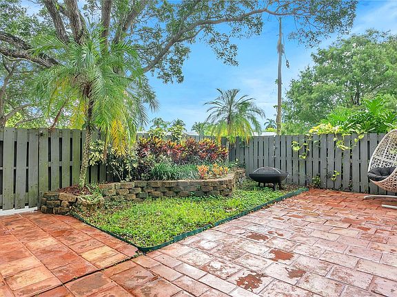 4th image of 3187 Cocoplum Circle #3187