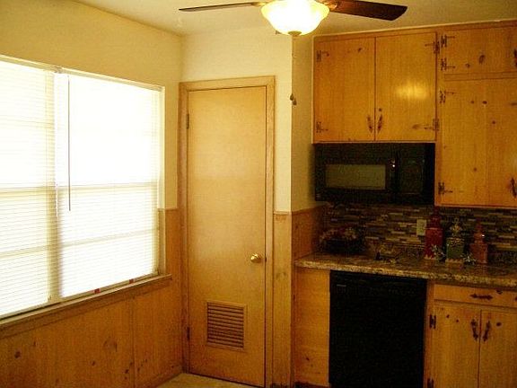 4th image of 1410 Nabors Ln