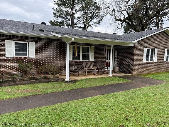 3rd image of 2011 W Clark Rd