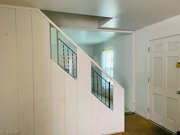 5th image of 19504 Meadowlark Ln