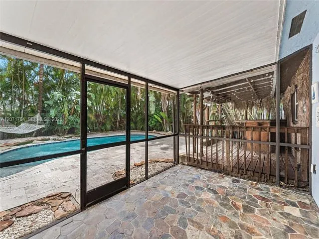 3 bed, 2.0 bath, $4,000 — Photo 4