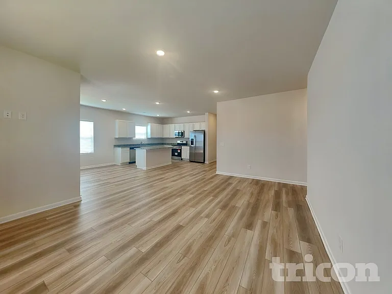 563 Cedar Brook Dr — Photo 2
