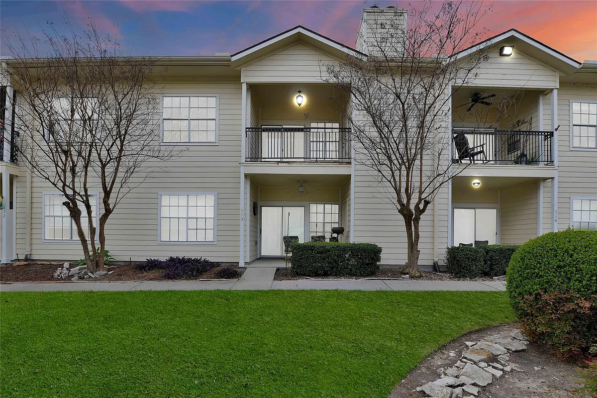 Building Photo - 12565 Melville Dr #123