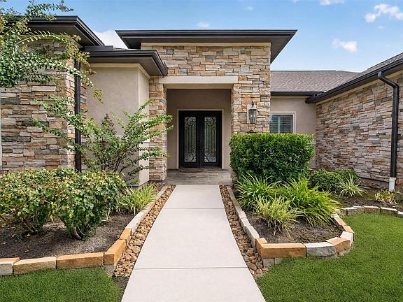 4th image of 31424 Creekside Oaks Ln