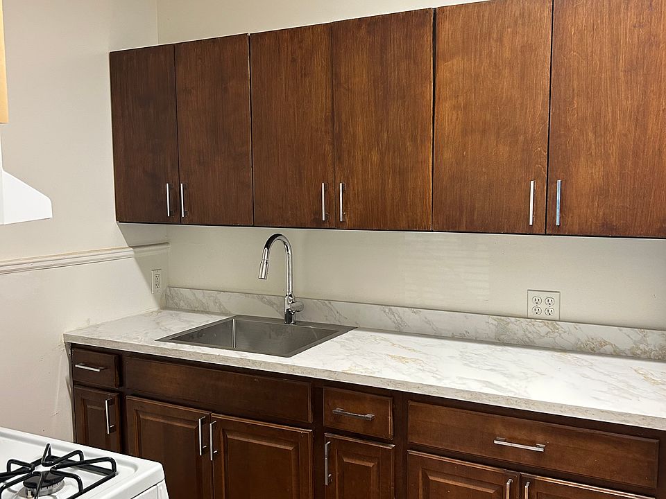 1st image of 500 Buchanan St APT 4