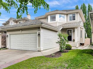 272 W Douglas Glen Blvd SE, Calgary, AB T2Z 3M8