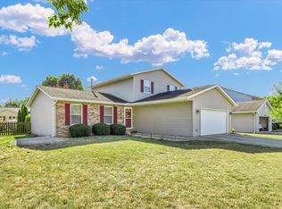 1206 Center St, Mahomet, IL 61853