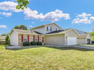 1206 Center St, Mahomet, IL, 61853