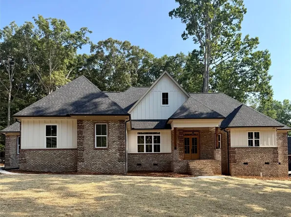 207 Kingsbridge Rd, Salisbury, NC 28144