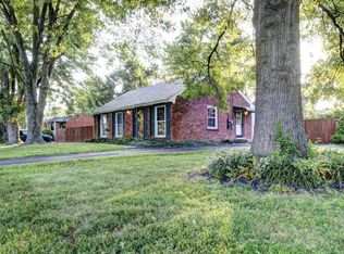 10021 Charleswood Rd, Louisville, KY 40229