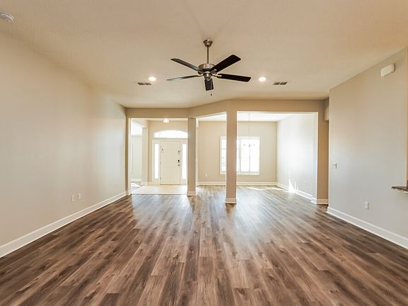 4th image of 414 Ashton Woods Ln