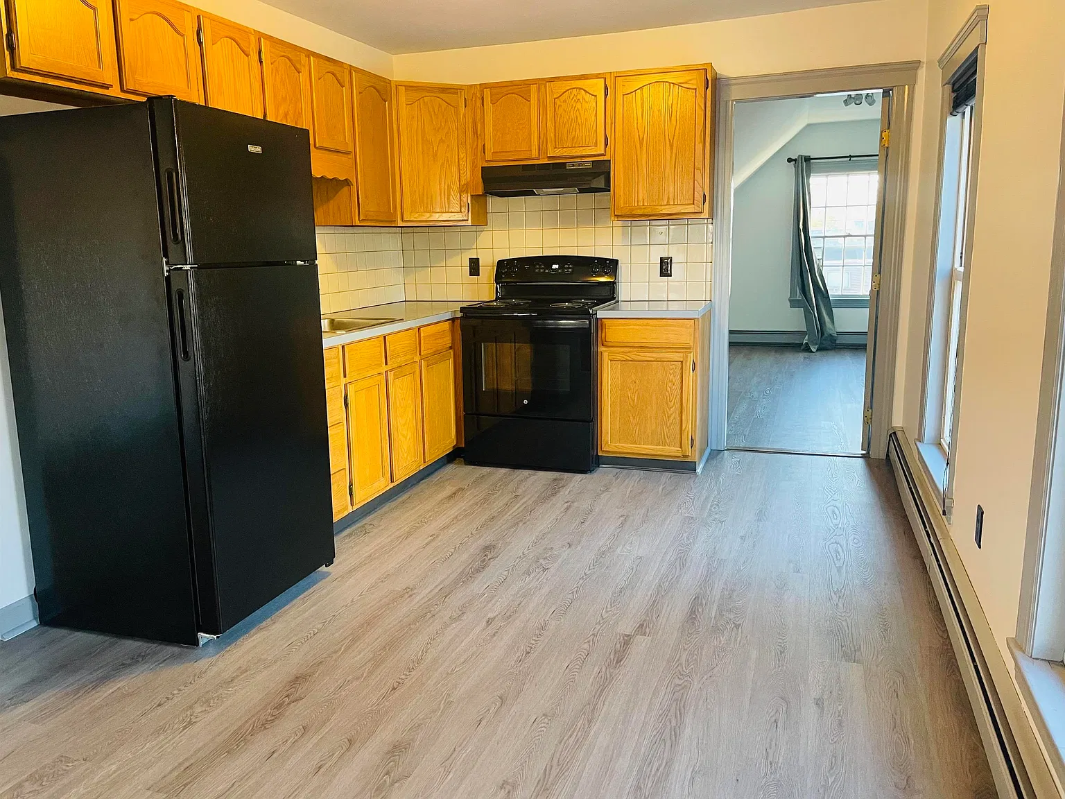 1 bed, 1.0 bath, 1000 sqft, $1,700 — Photo 2