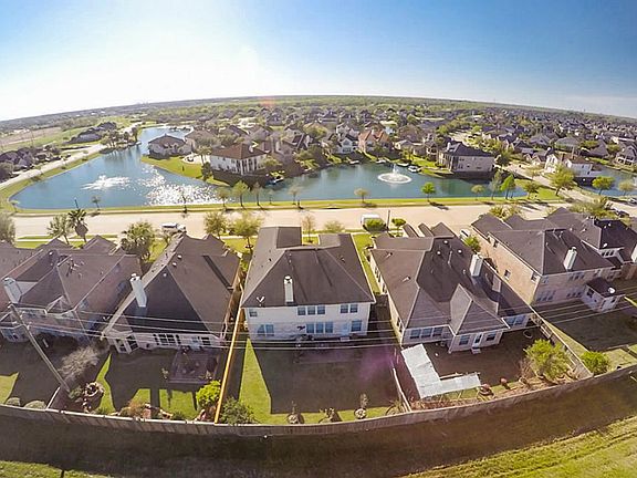 5th image of 3019 Lake Shore Harbour Dr