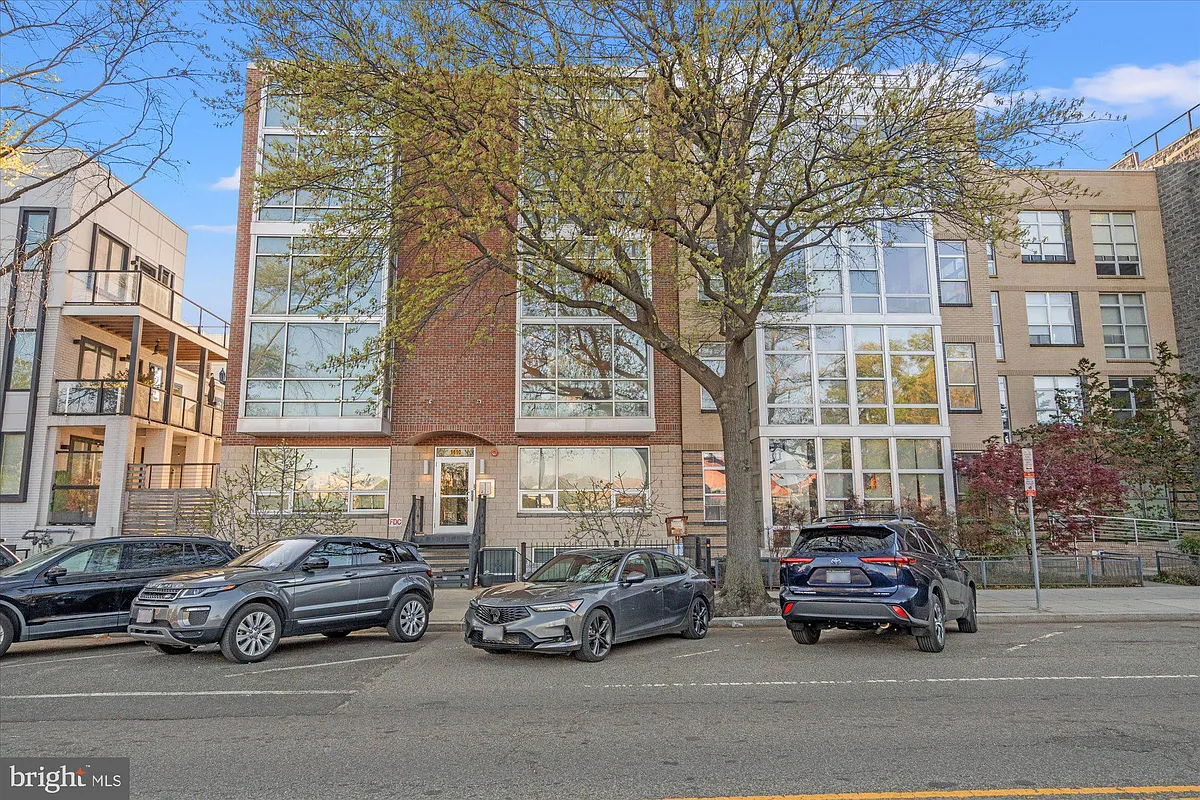 Building Photo - 1610 11th St NW #3B