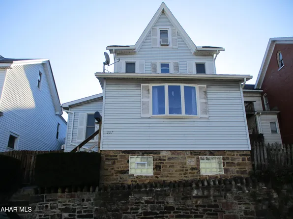327 Crawford Ave, Altoona, PA 16602