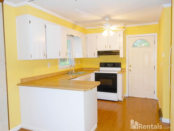 4th image of 124 Brookview Cir #B