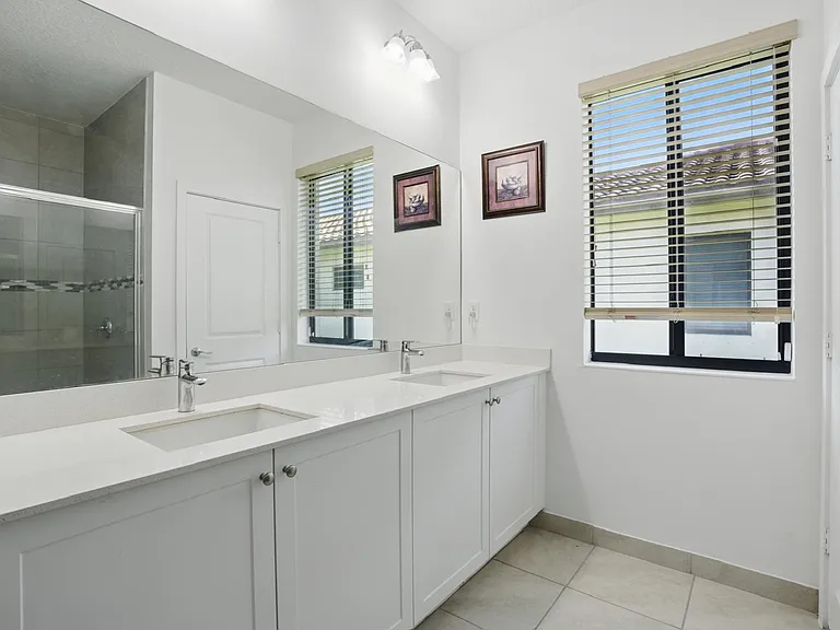 4869 Gambero Way — Photo 13