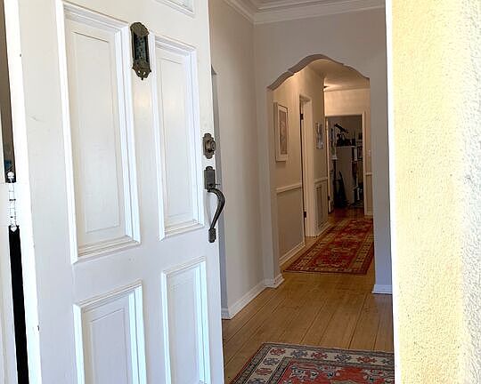 5th image of 1272 S Ridgeley Dr