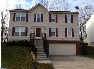 73 Brearly Dr, Sicklerville, NJ 08081