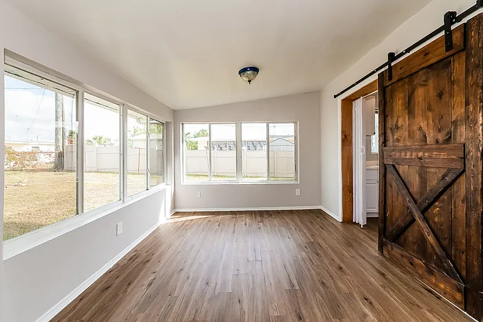 8522 Dorothy Ave — Photo 4