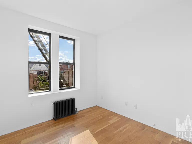 227 Waverly Pl #5B — Photo 4