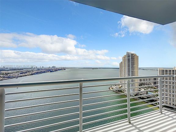 2nd image of 335 Biscayne Blvd #3409