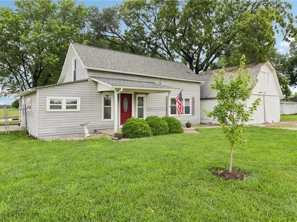 307 E 1100th Rd, Baldwin City, KS 66006