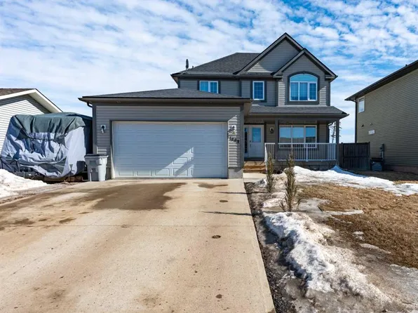 1009 W 30th St, Wainwright, AB T9W 0A6