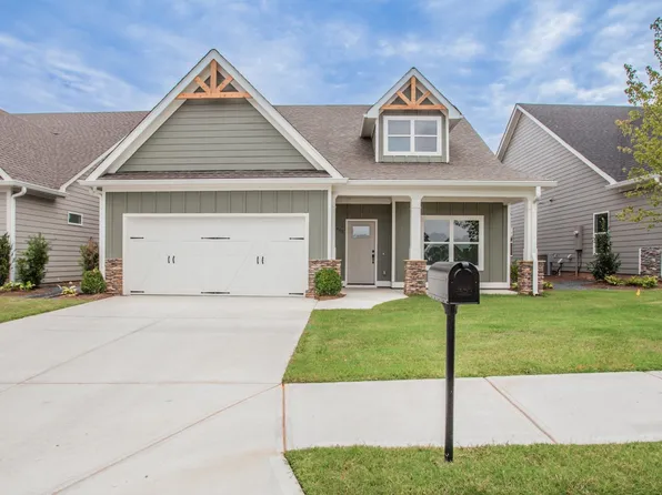 408 Maple View Dr, Carrollton, GA 30117