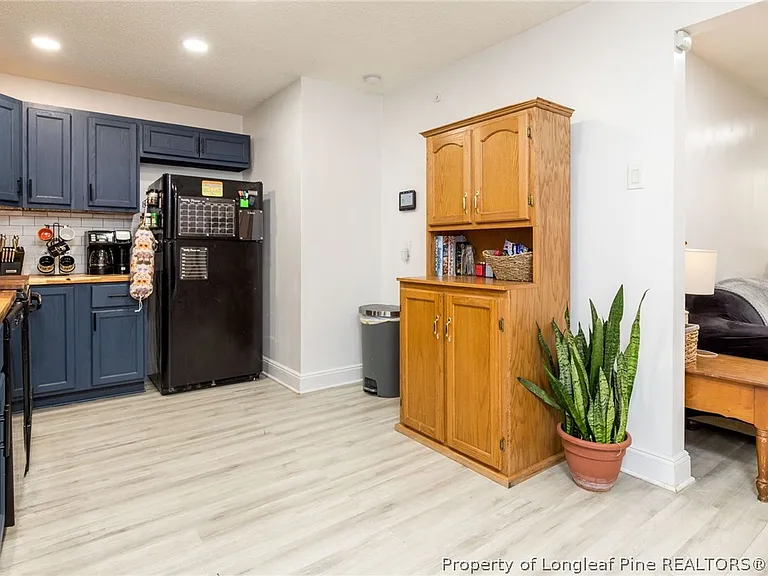 3230 Periwinkle Dr — Photo 9