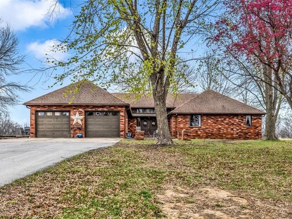 14589 NE County Road 2763, Adrian, MO 64720