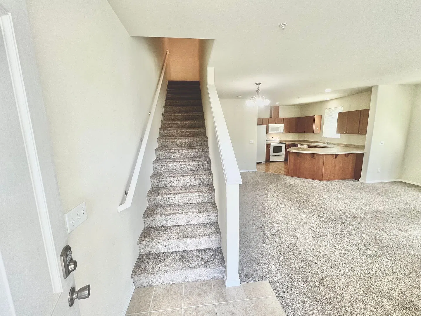 Spacious 3bd/2bath Condo In Dupont — Photo 2