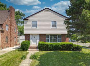 3853 Faversham Rd, University Heights, OH 44118