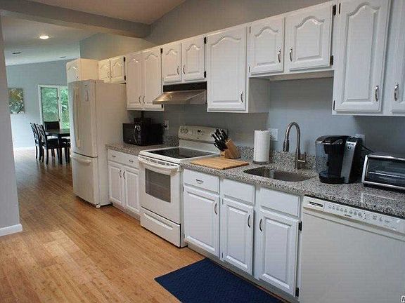 5th image of 170 Dogwood Ln