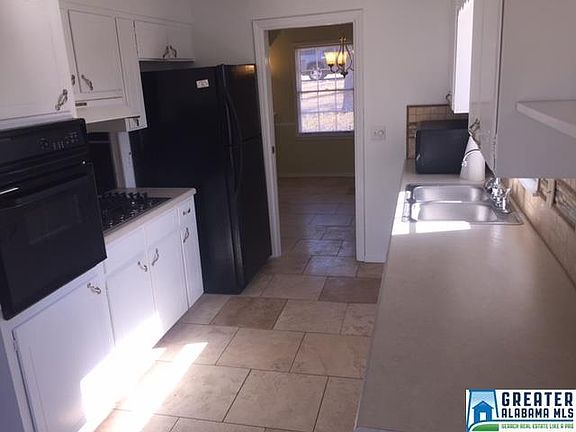 5th image of 1135 Camelot Cir