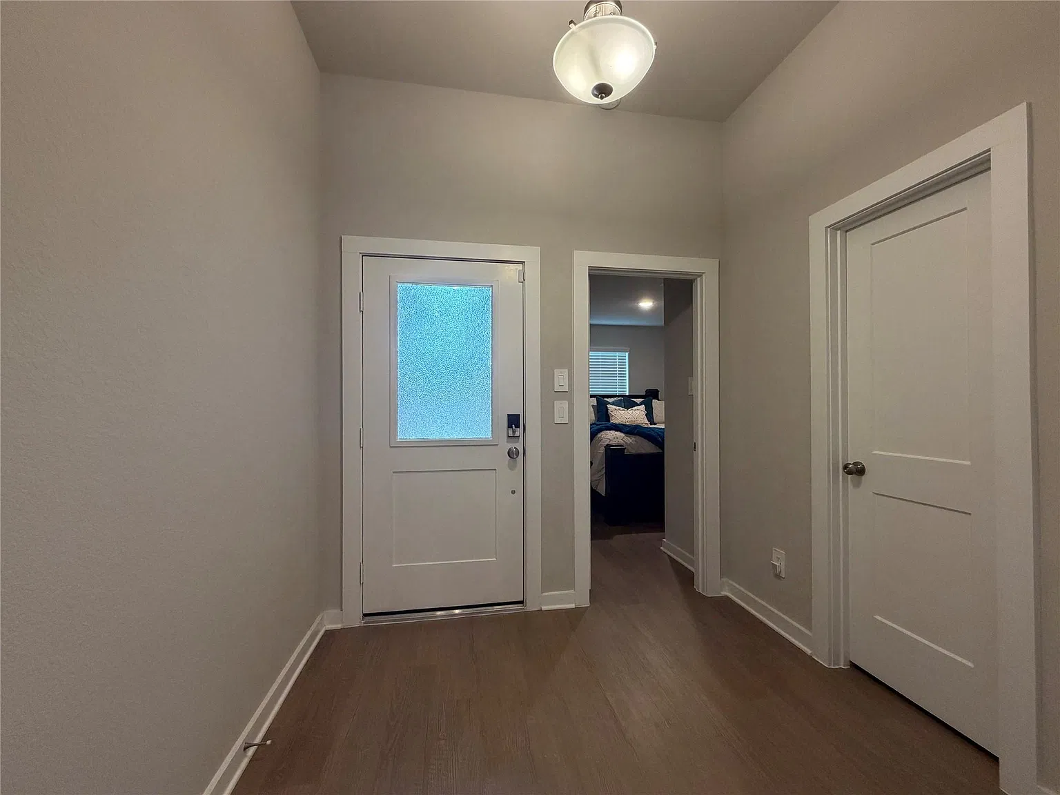3 bed, 2.0 bath, 1551 sqft, $2,150 — Photo 3