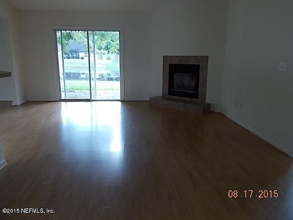 3rd image of 86406 Meadowwood Dr
