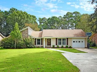 615 Longleaf Rd, Summerville, SC 29486