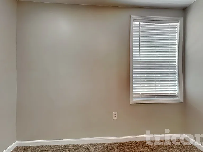 47 Rosemont Ct — Photo 11