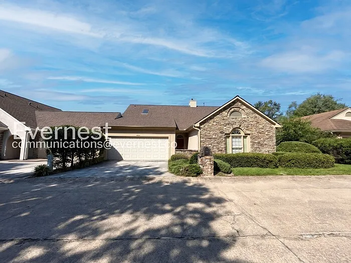 4580 Village Dr
