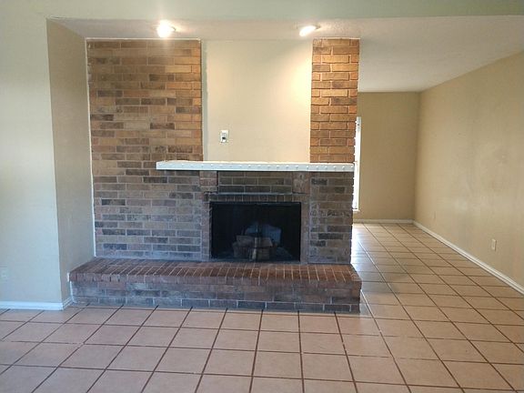 3rd image of 9711 Sophora Cir